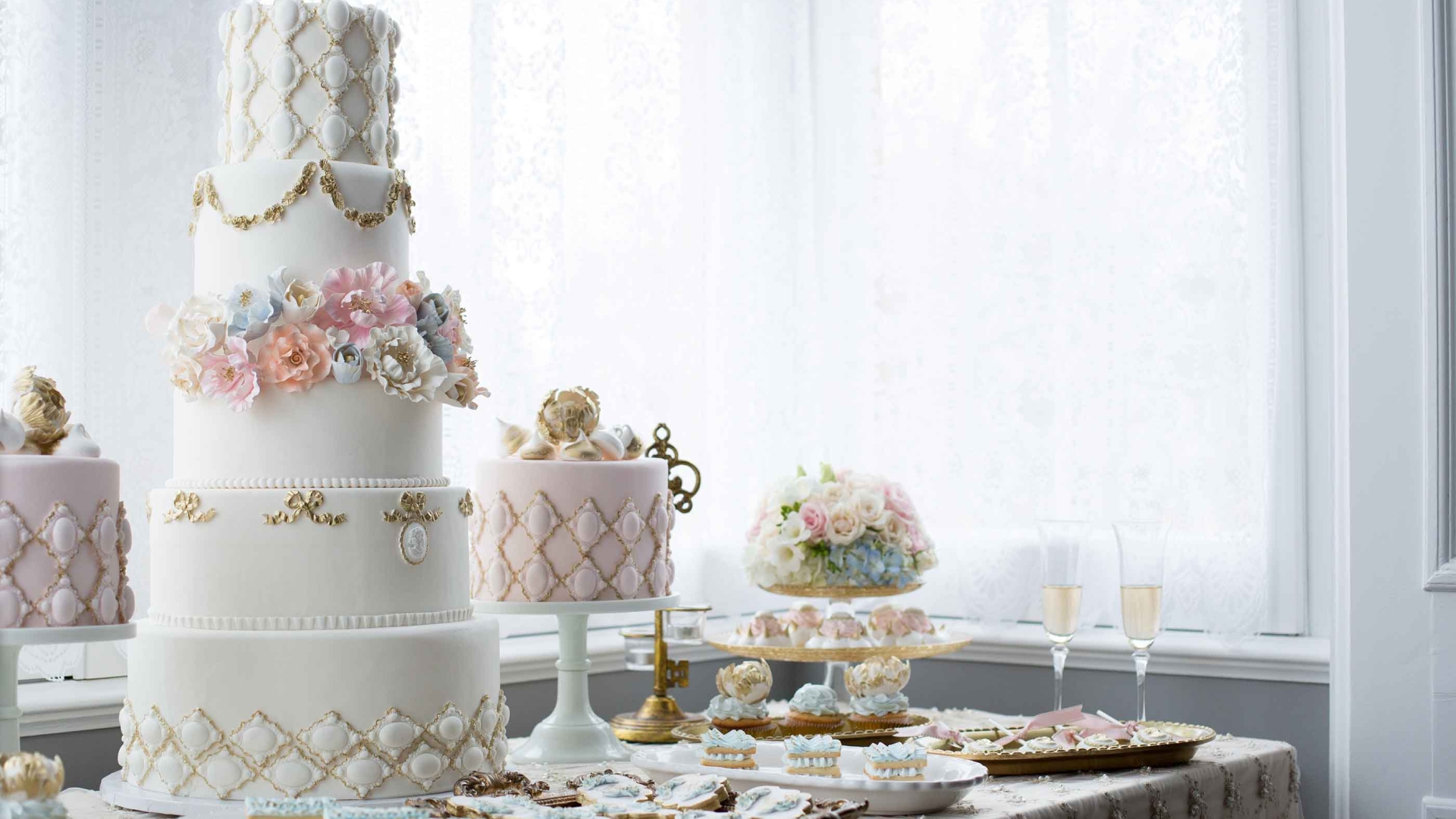 wedding cake Coral Al Ahsa 
